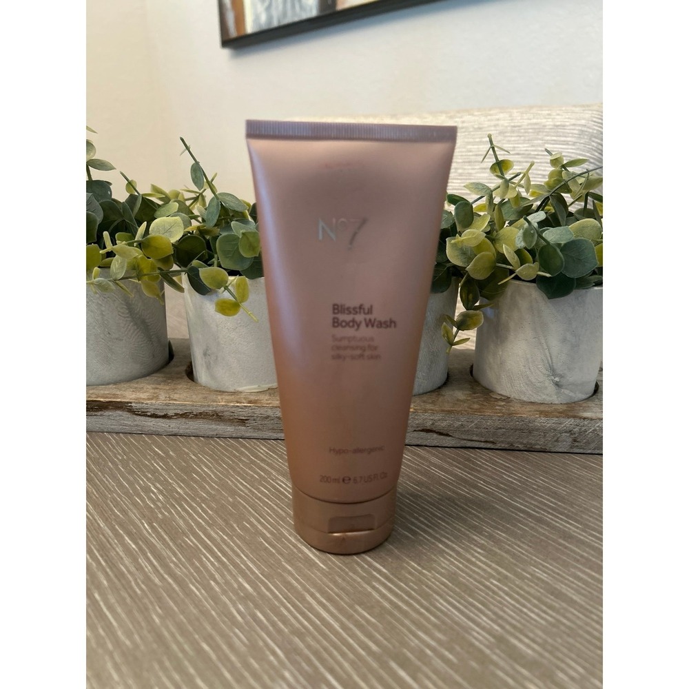 No7 Blissful‎ Body Wash